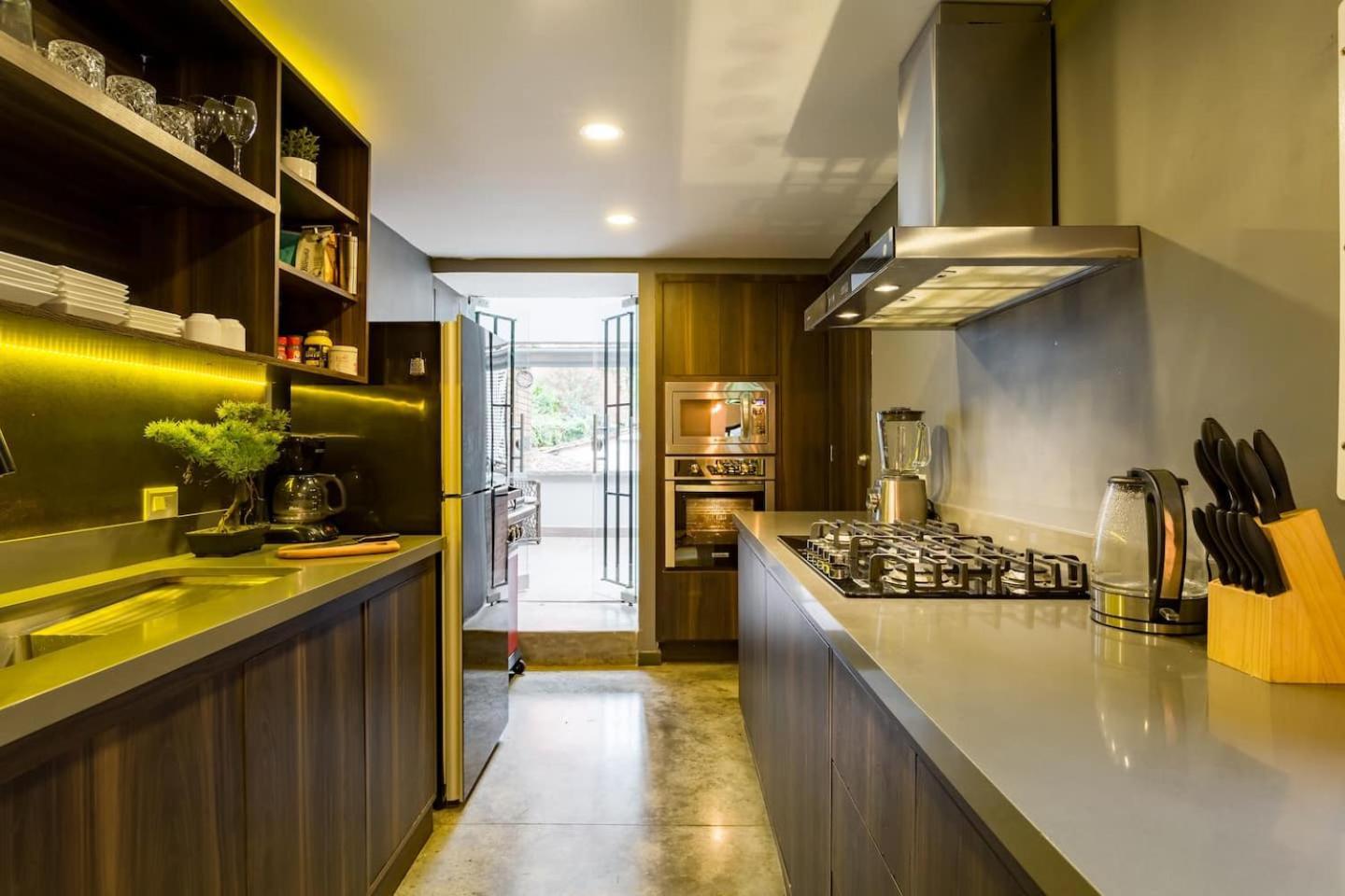 فندق The Belmonte Penthouse ميديلين المظهر الخارجي الصورة